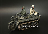 Sd.Kfz.2 with 2 soldiers