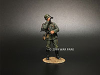 Feldwebel with Binos