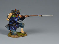 Chasseur kneeling firing