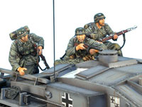 3 Tank Riders