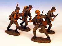 Sturmtruppen 1918, 4 Mann angreifend