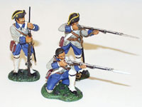 2 Infanteristen schiessend, einer ladend