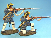 2 French Marines in summer uniform, Firing