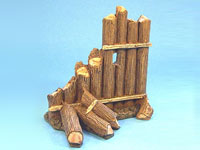 2 besch�digte Holzpalisaden