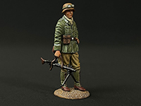 DAK Standing MG34 Machine Gunner